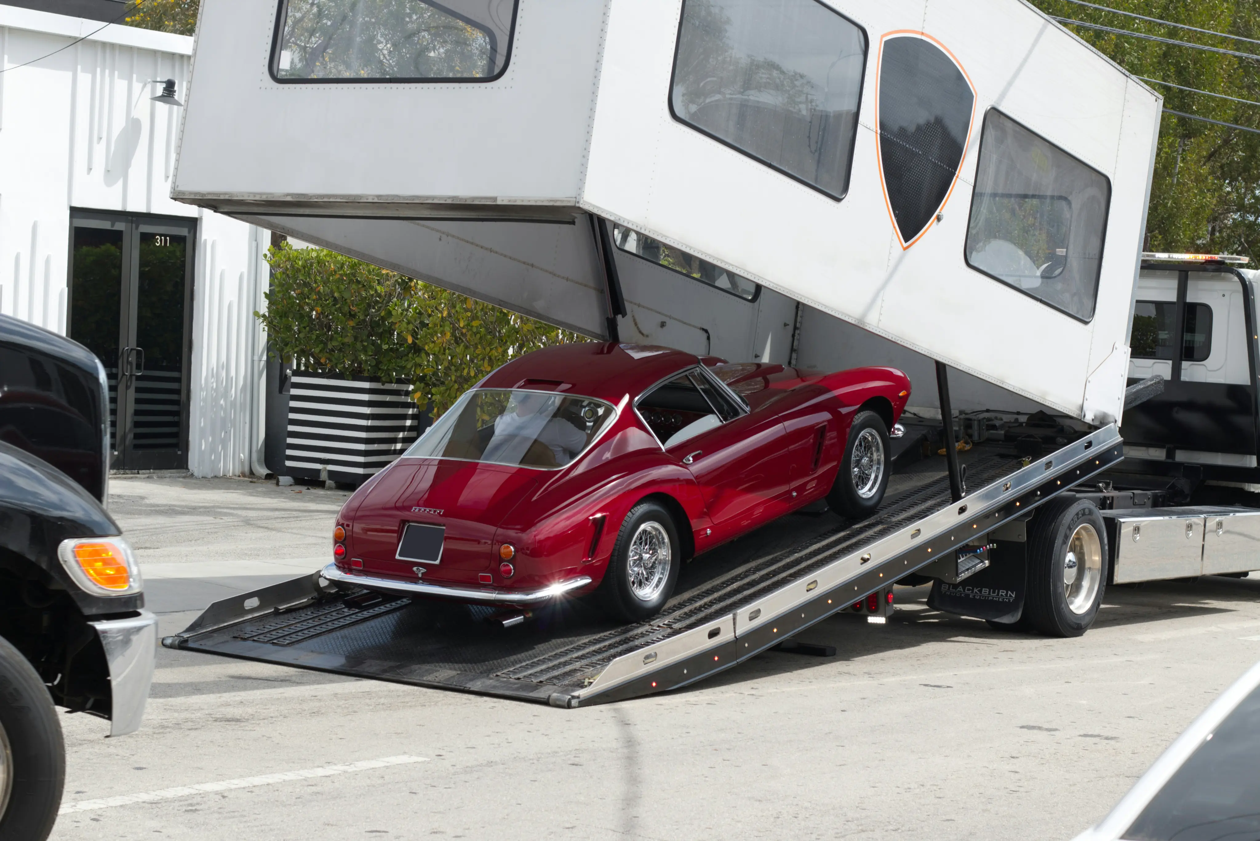 Enclosed Auto Shipping